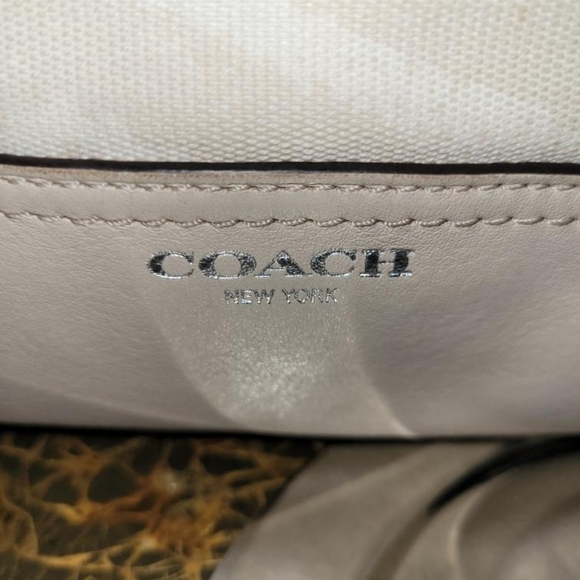 Coach Zebra striped tan..leather and canvas..EUC - Picture 8 of 10